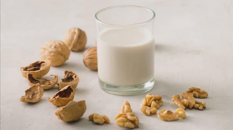 Benefits of Walnut Milk: Heart Health to Brain Boosts 2 incorporating walnut milk into your diet