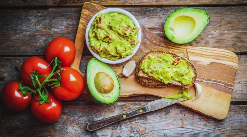 Vegetarian Fast Food Breakfast: Tasty and Time-Saving Choices 3 vegetarian food avocado toast