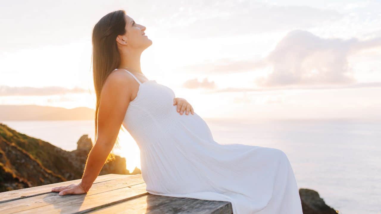 Ice Bath Benefits While Pregnant: What Every Mom Should Know 2 ice bath benefits for enhancing mood